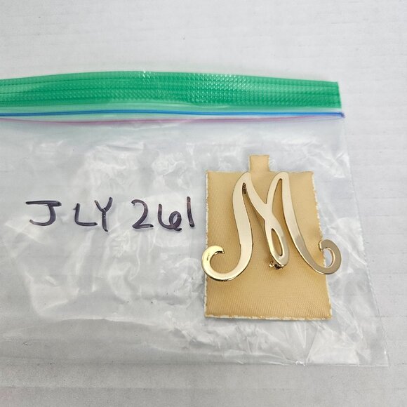 VINTAGE GOLD TONED "M" SCRIPT PIN - Picture 2 of 2
